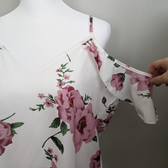 SHEIN cold shoulder floral print top - Picture 4 of 8